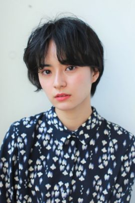 ナチュラル黒髪ショート