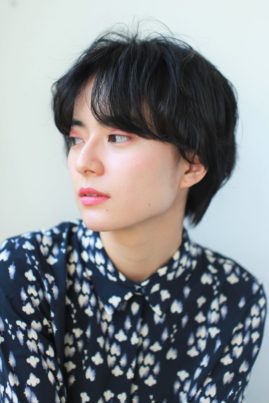 ナチュラル黒髪ショート