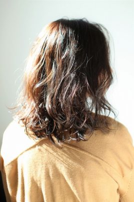 大人ツヤ感レイヤーミディ