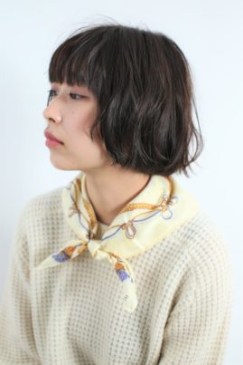 パサっとアンニュイ切りっぱなしボブ