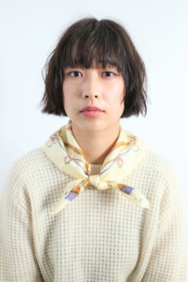 パサっとアンニュイ切りっぱなしボブ