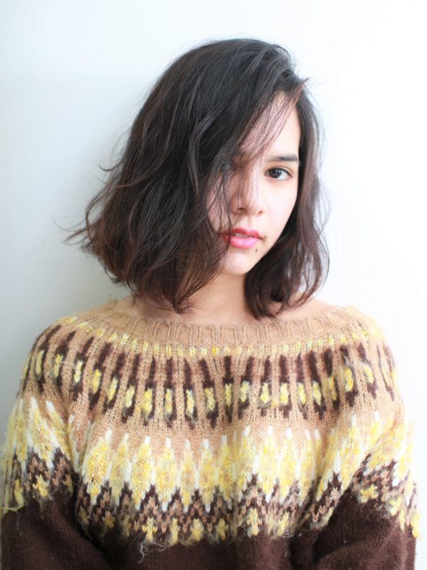 ナチュラルなミディアムスタイル