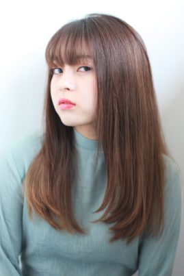 ナチュラルストレートロング