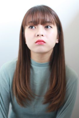 ナチュラルストレートロング