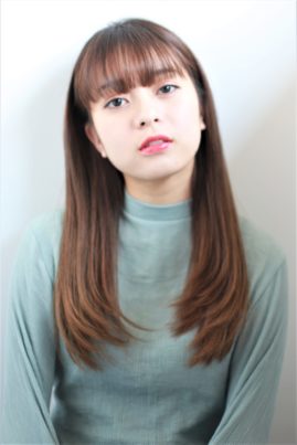 ナチュラルストレートロング