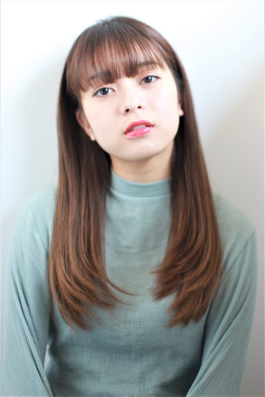 ナチュラルストレートロング